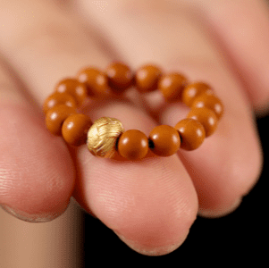 Olive Wood Bead Ring with Textured Golden Accent – Women’s Natural Elegance